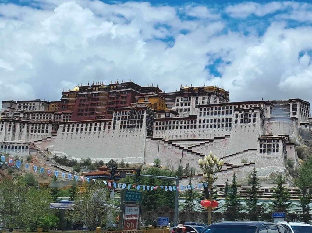 Potala Palace| Lhasa Tour 2027| 2028 © Tashi Delek Nepal Treks & Expeditions