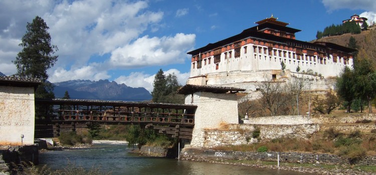 5 Nights 6 Days Fly in Fly out Bhutan Tour with Gangtey Excursion
