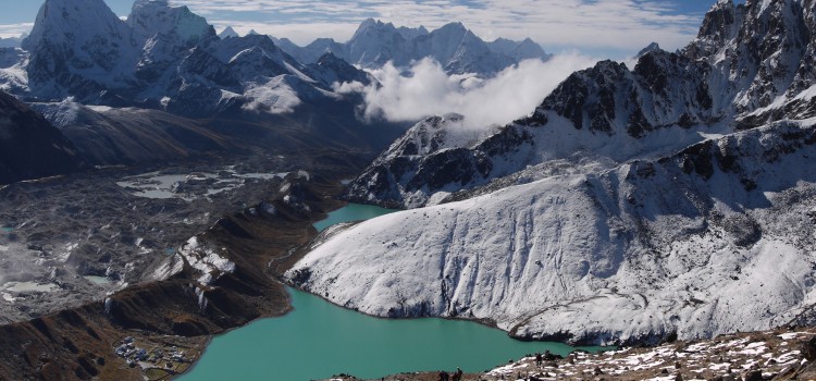 EBC Trekking via Gokyo Lake and Chola Pass – 18 Days