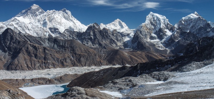 Everest Three Passes Trekking – 19 Days