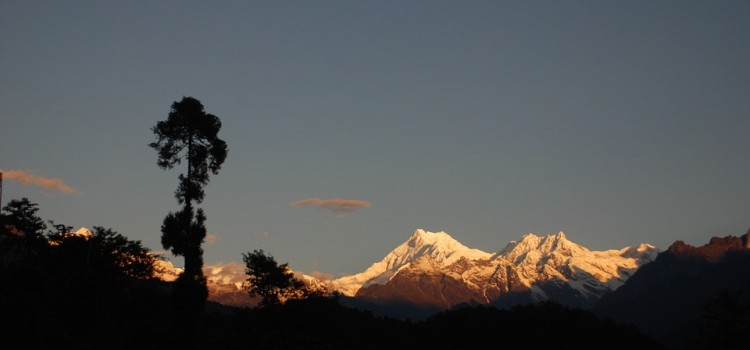 Kanchenjunga Circuit Trek – 25 Days