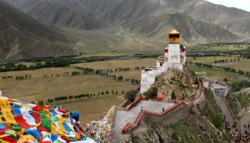 Fly In and Fly Out Tibet Tour – 8 Days